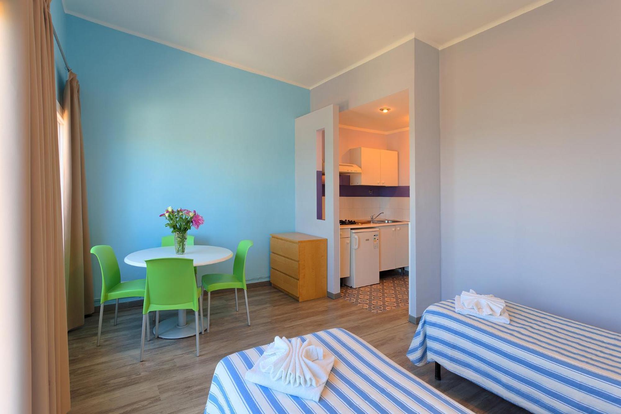 Blue Apartahotel 2*
